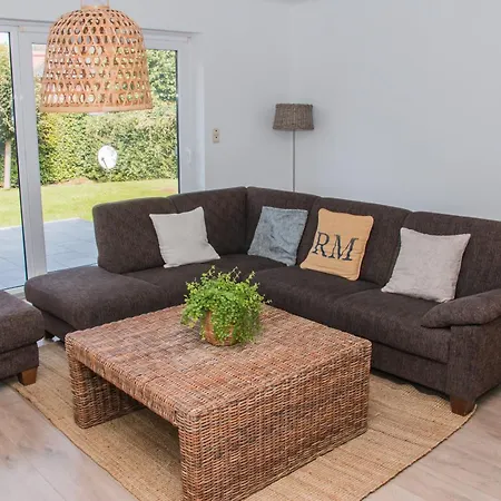 Green& Light House16