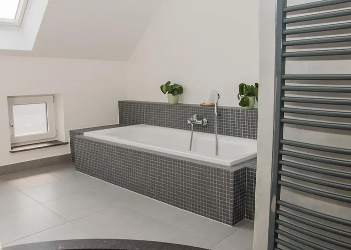 Green& Light House16 Kettenis